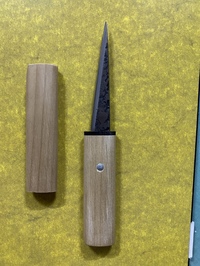 鞘付き　くり小刀90ミリ(左)