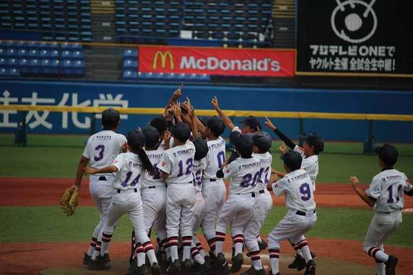彦根学童野球連盟のホームページ 彦根千成亭旗争奪野球大会 全日本学童軟式野球大会