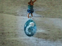 海を舞う海月のネックレス