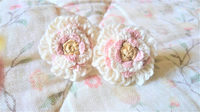 白バラ刺繍のイヤリング