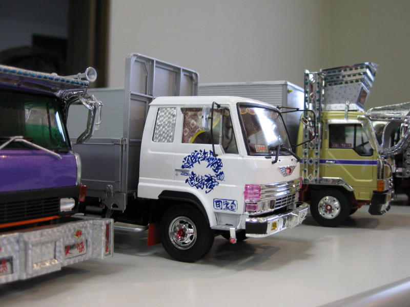 【デコトラプラモデル】2台セット！！作製途中！！激シブ！！レンジャー 激シブ！！】2台セット！！作製途中！！デコトラプラモデル デコトラ